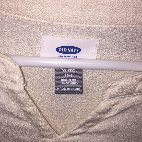 white blouse - Picture 2 of 4